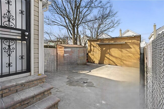 Building Photo - 107-18-107-88 88th St