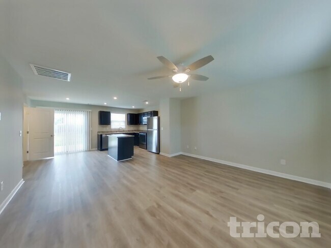 Building Photo - 2512 Solomon Ln