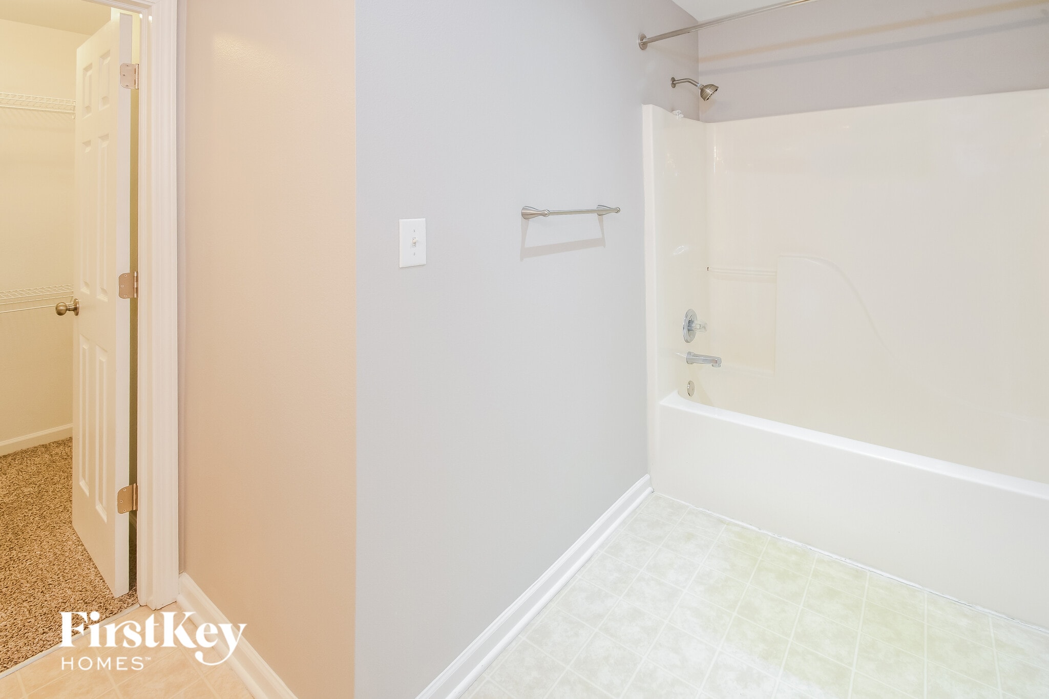 Building Photo - 2334 Layton Park Dr