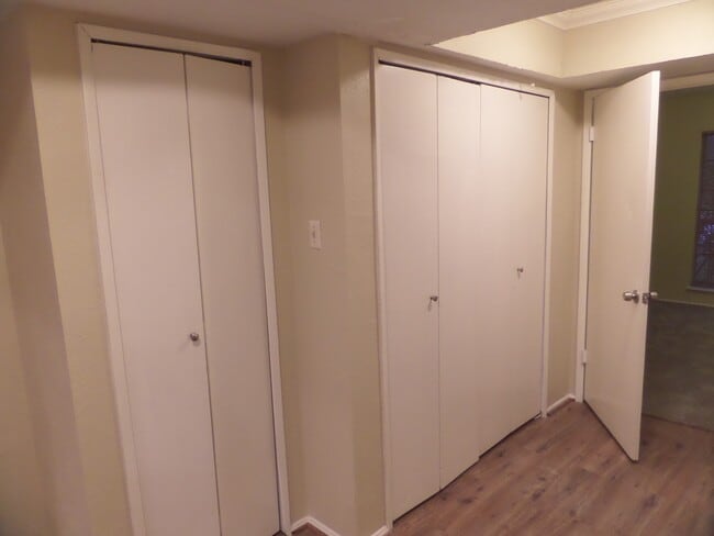 Building Photo - 14611 Leacrest Dr