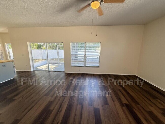 Building Photo - 12653 Longcrest Dr