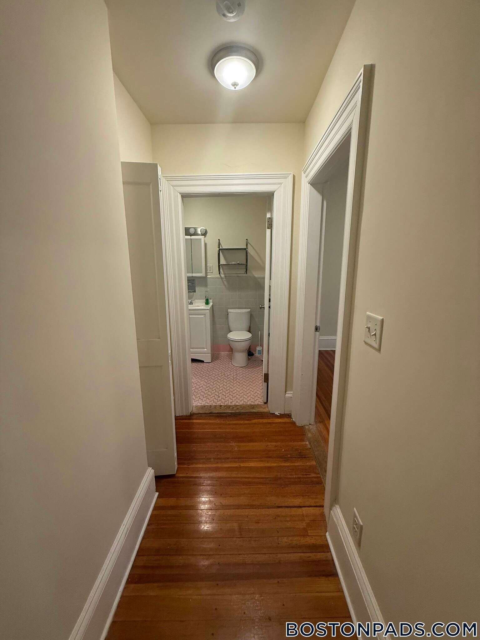 Building Photo - 1463 Beacon St