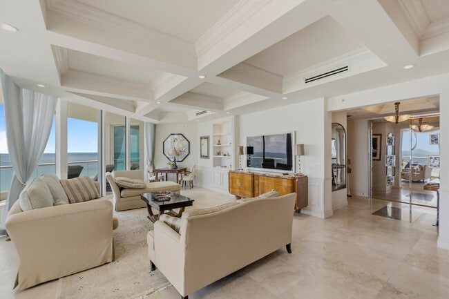 Building Photo - 16051 Collins Ave