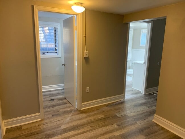 Building Photo - Stunning 4 Bed / 2 Bath Home in the Heart ...