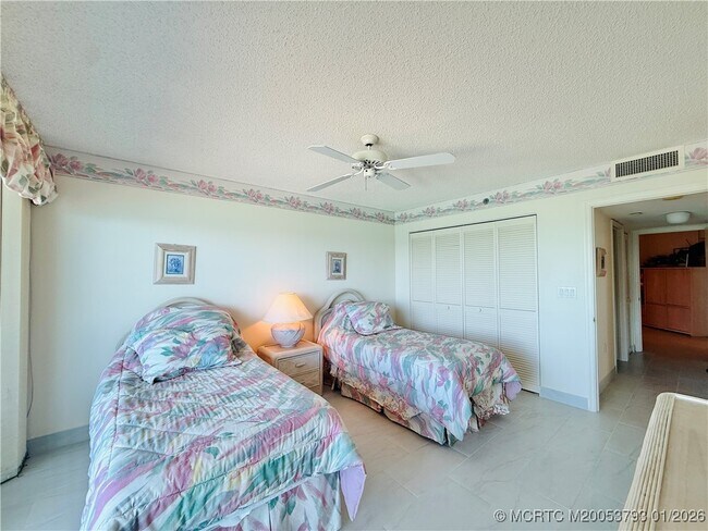 Building Photo - 8800 S Ocean Dr