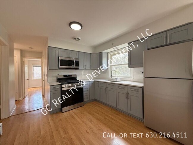 Building Photo - 2701 N Sayre Ave