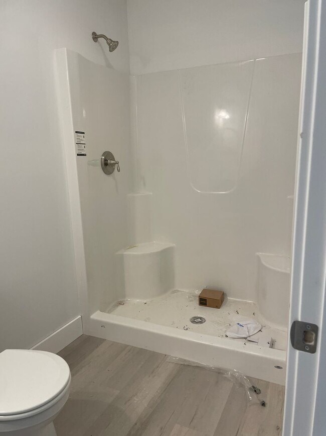 Building Photo - 40 Longfellow Dr