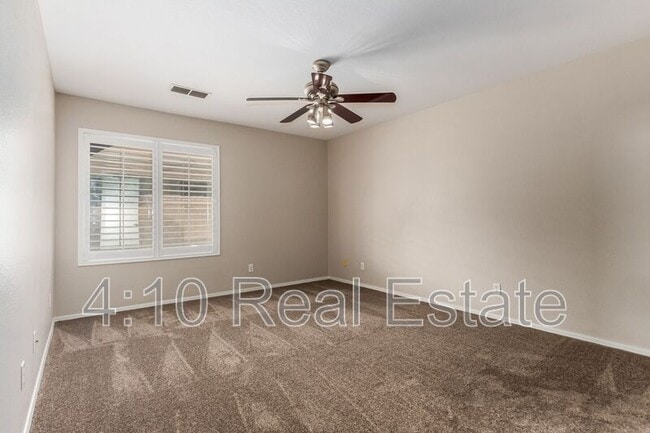 Building Photo - 2085 W Harbour Dr