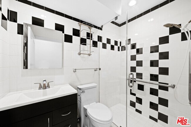 Building Photo - 502 Smithwood Dr