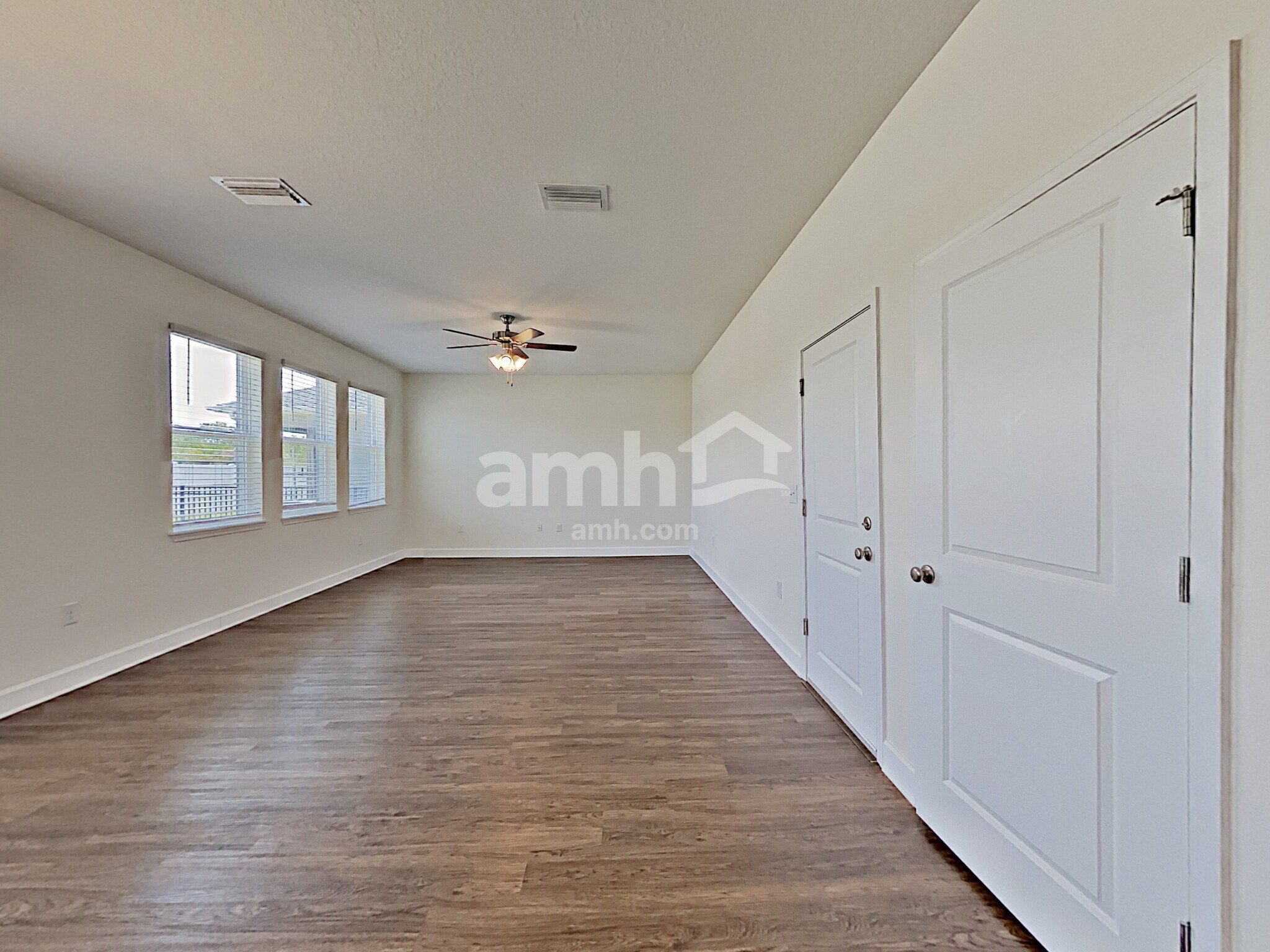 Building Photo - 325 Pine Terrace Dr