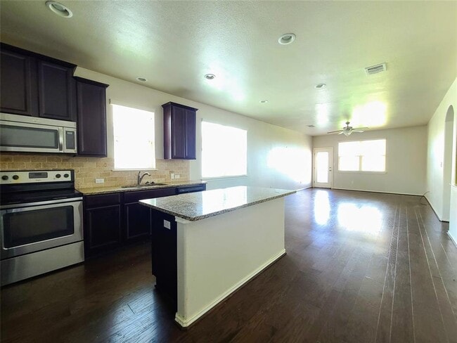 Building Photo - 412 Drystone Trail