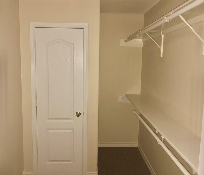 Building Photo - 4246 Dorel Dr
