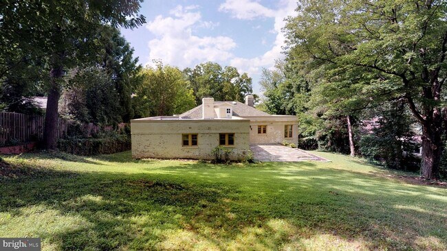 Building Photo - 4740 34th St N