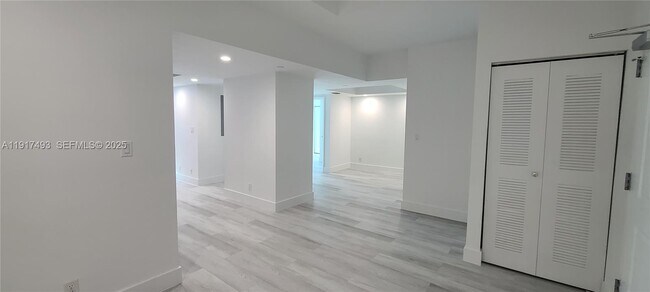 Building Photo - 111 E Flagler St