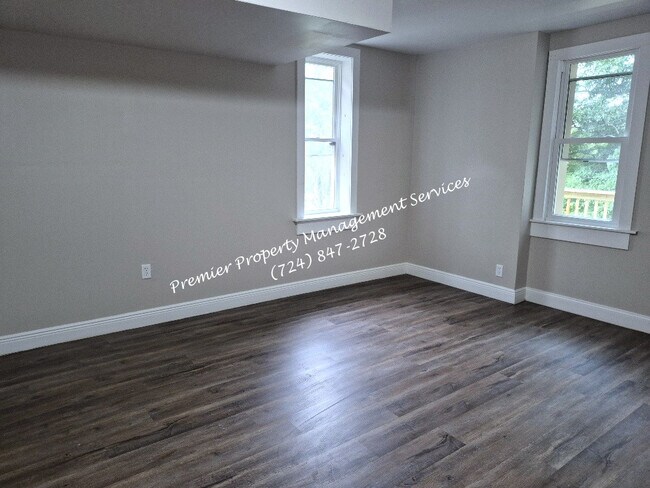 Building Photo - 3304 42nd Ave