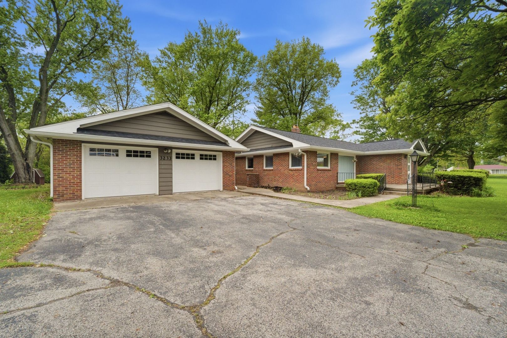 Building Photo - 3233 Brady Ln