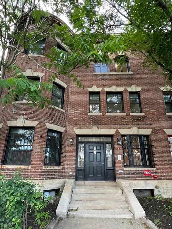 Primary Photo - 531 Newbury St