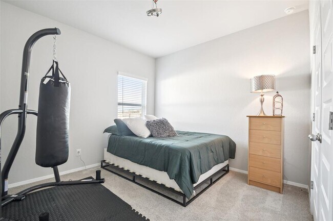 Building Photo - 5525 Sacra Cv