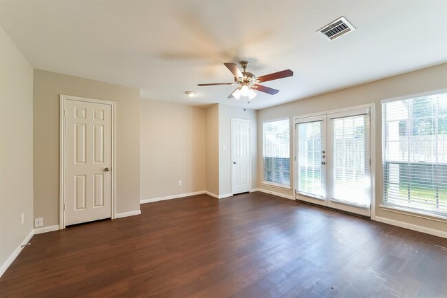 Building Photo - 1710 Pine Gap Dr
