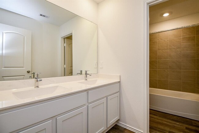 Building Photo - 6023 Ginevra Summers Dr
