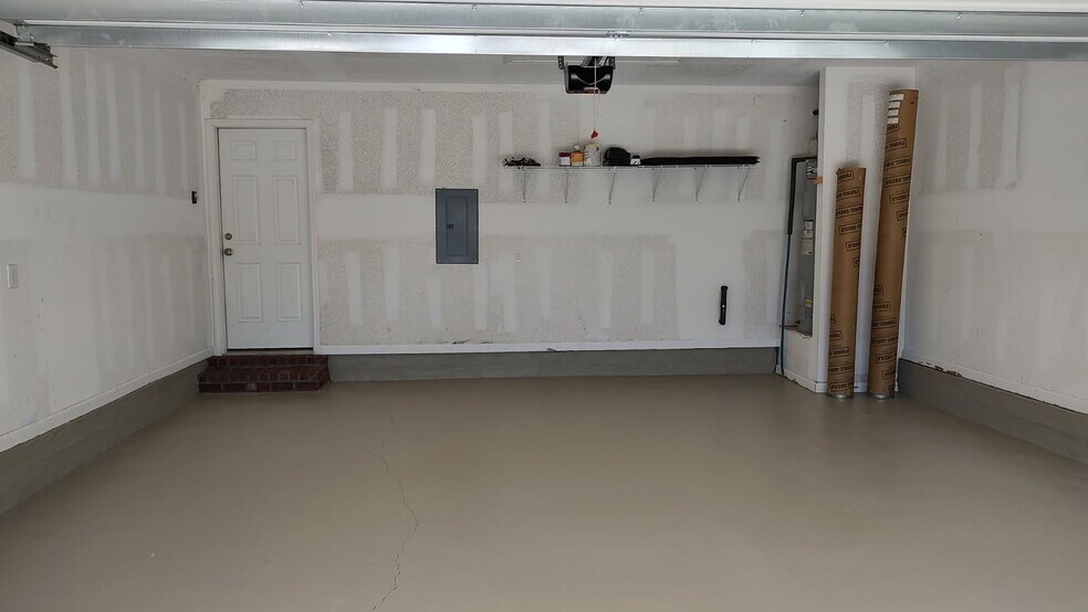 Garage - 3492 Quail Dr