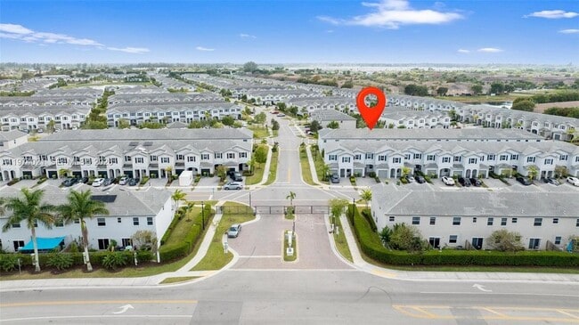 Building Photo - 2619 SE 11th St