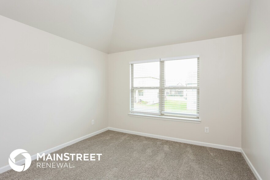 Building Photo - 12185 Centerra Dr