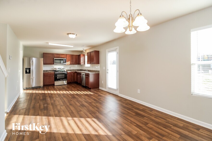 Building Photo - 151 Bedrock Ct