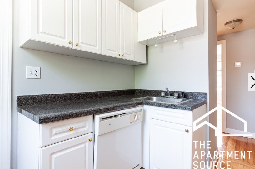 Building Photo - 552 W Aldine Ave