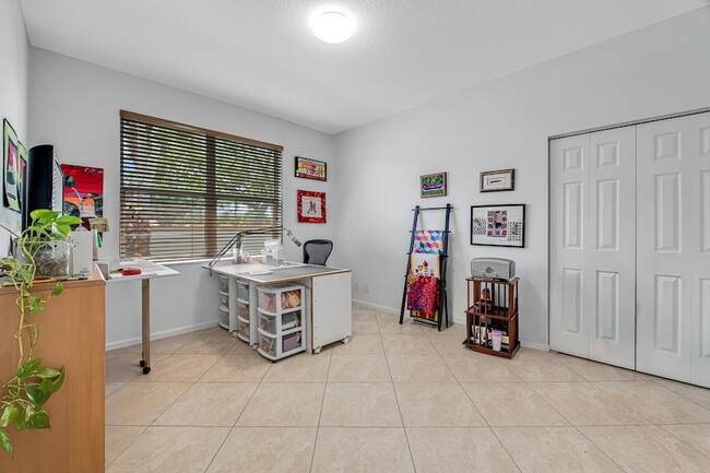 Building Photo - 9543 Crescent View Dr N