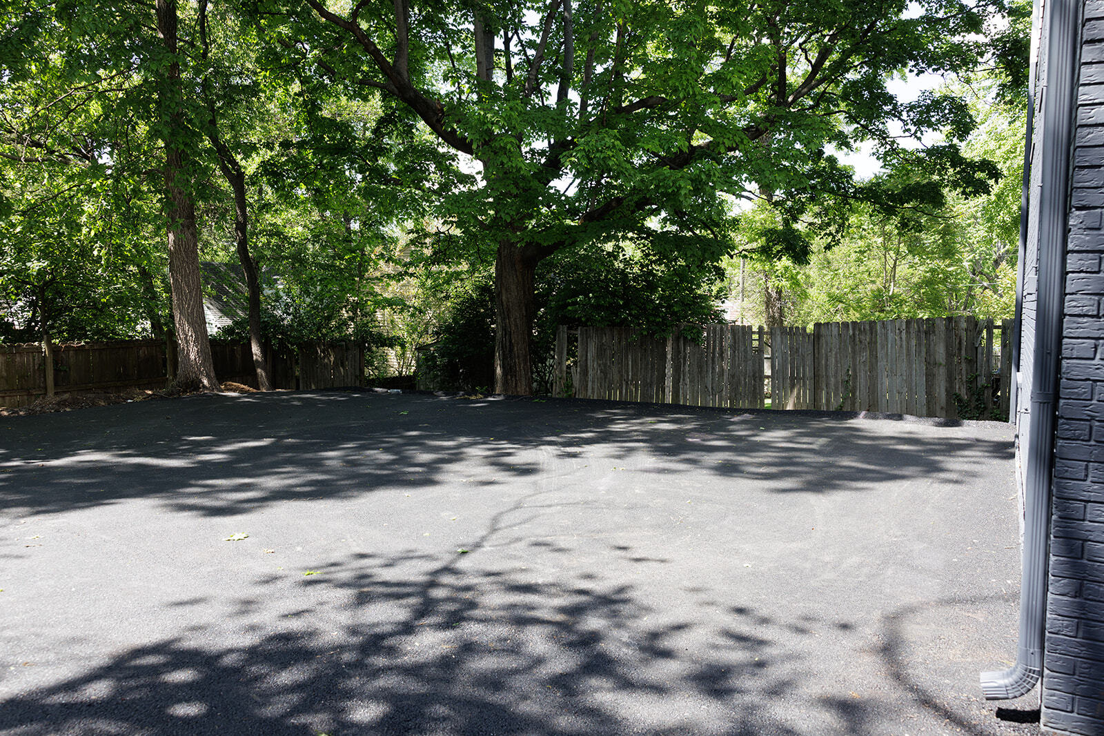 Building Photo - 6305 Englewood Ave