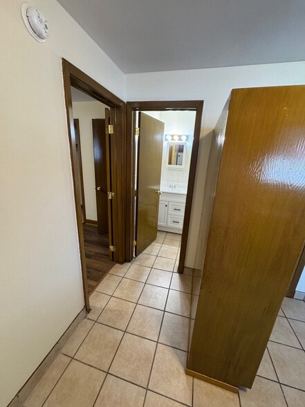 Building Photo - 464 Maryland Ave W