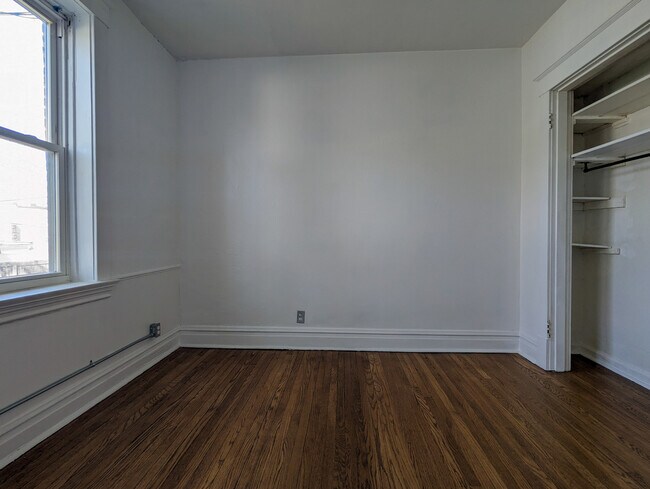 Bedroom - 4547 Shenandoah Ave