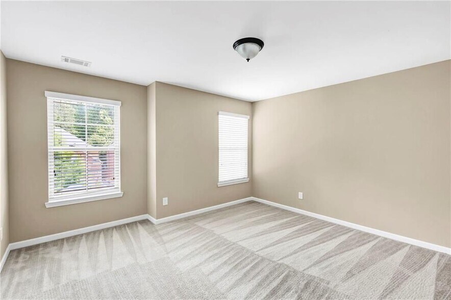 Building Photo - 5957 Stow Dr