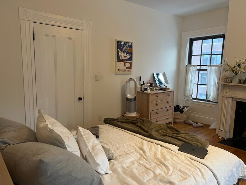 Room 1 - 10 Trowbridge St