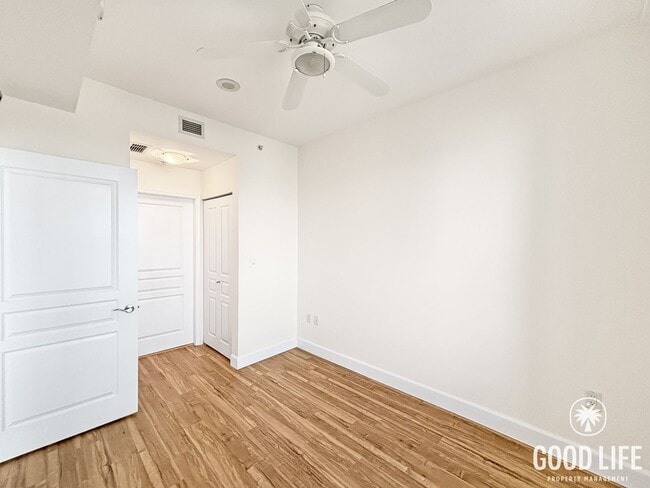 Building Photo - Beautiful 1BD/1BA Condo in Little Italy W/ A/C, W/D, Private Balcony with City Views, Community G...