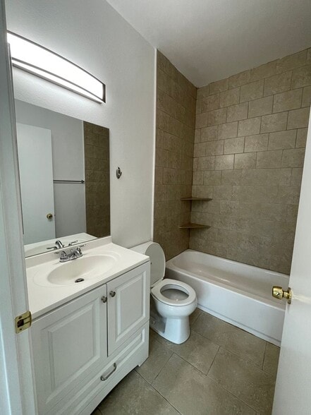 Building Photo - 11459 Collins St