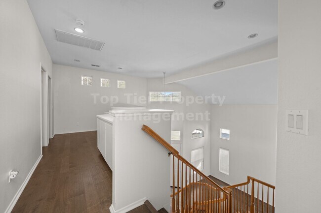 Building Photo - Beautiful 4 bed, 3 bath, 2,726 sqft House in Peaceful San Marcos Neighborhood - Available NOW