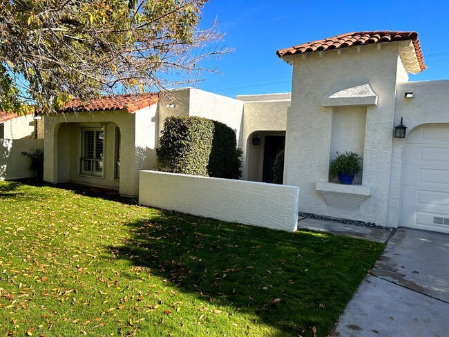 Building Photo - 7352 E Valley Vista Dr