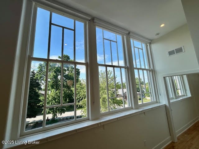 Building Photo - 1810 Sils Ave