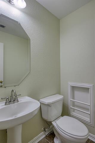 Building Photo - 4528 Oak Shores Dr