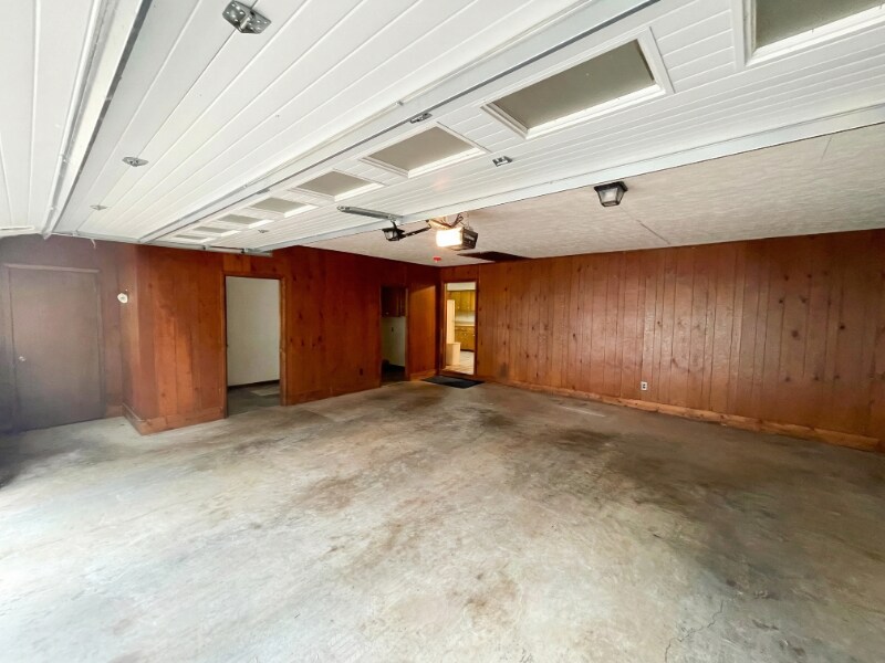 Building Photo - 691 Kirkus Dr SE