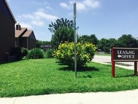 Building Photo - Briarbend Apartments