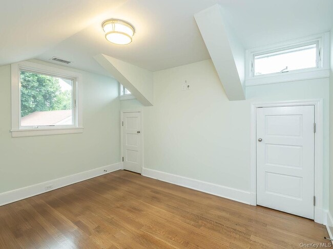 Building Photo - 29 Birch St