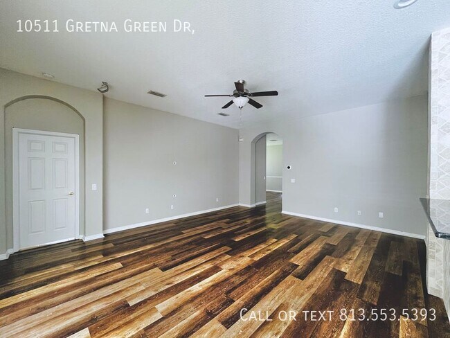 Building Photo - 10511 Gretna Grn Dr