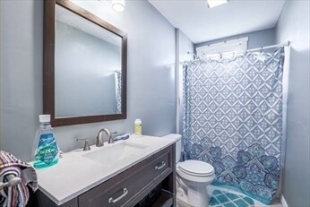 Bath room - 51 Willard St