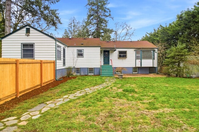 Building Photo - 8131 Veterans Dr SW