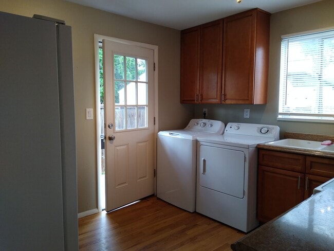 Building Photo - Osceola Duplex