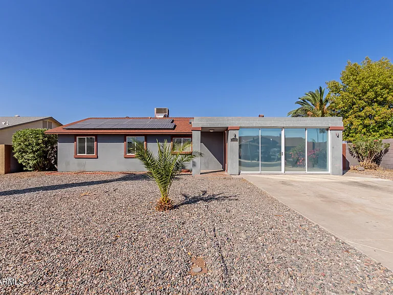 Primary Photo - 7612 W Hope Dr