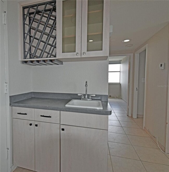 Building Photo - 4015 Bayshore Blvd